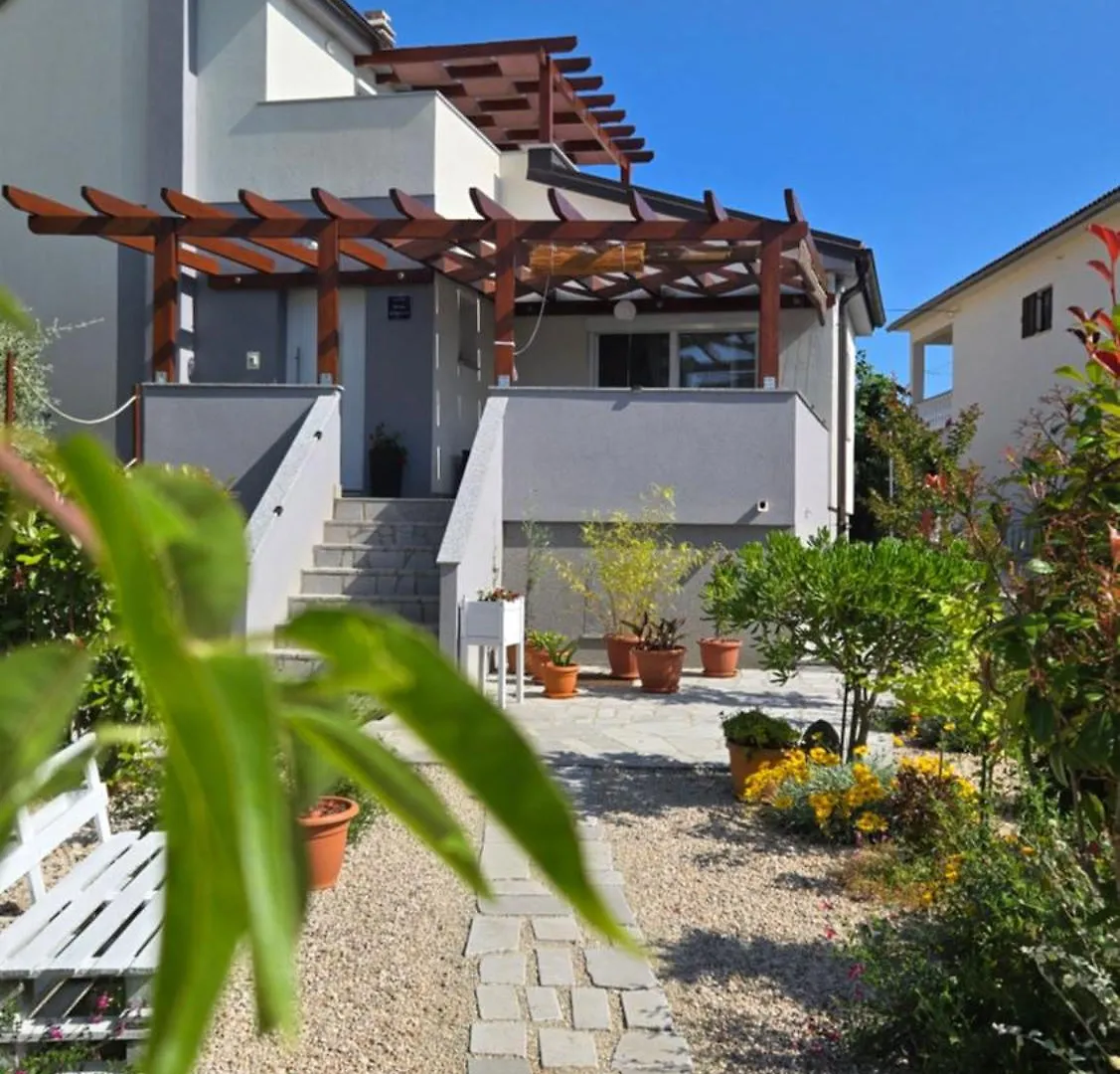 Appartement Apartman Luce Brzac